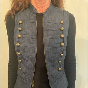 Military style zip up lightweight denim vest.